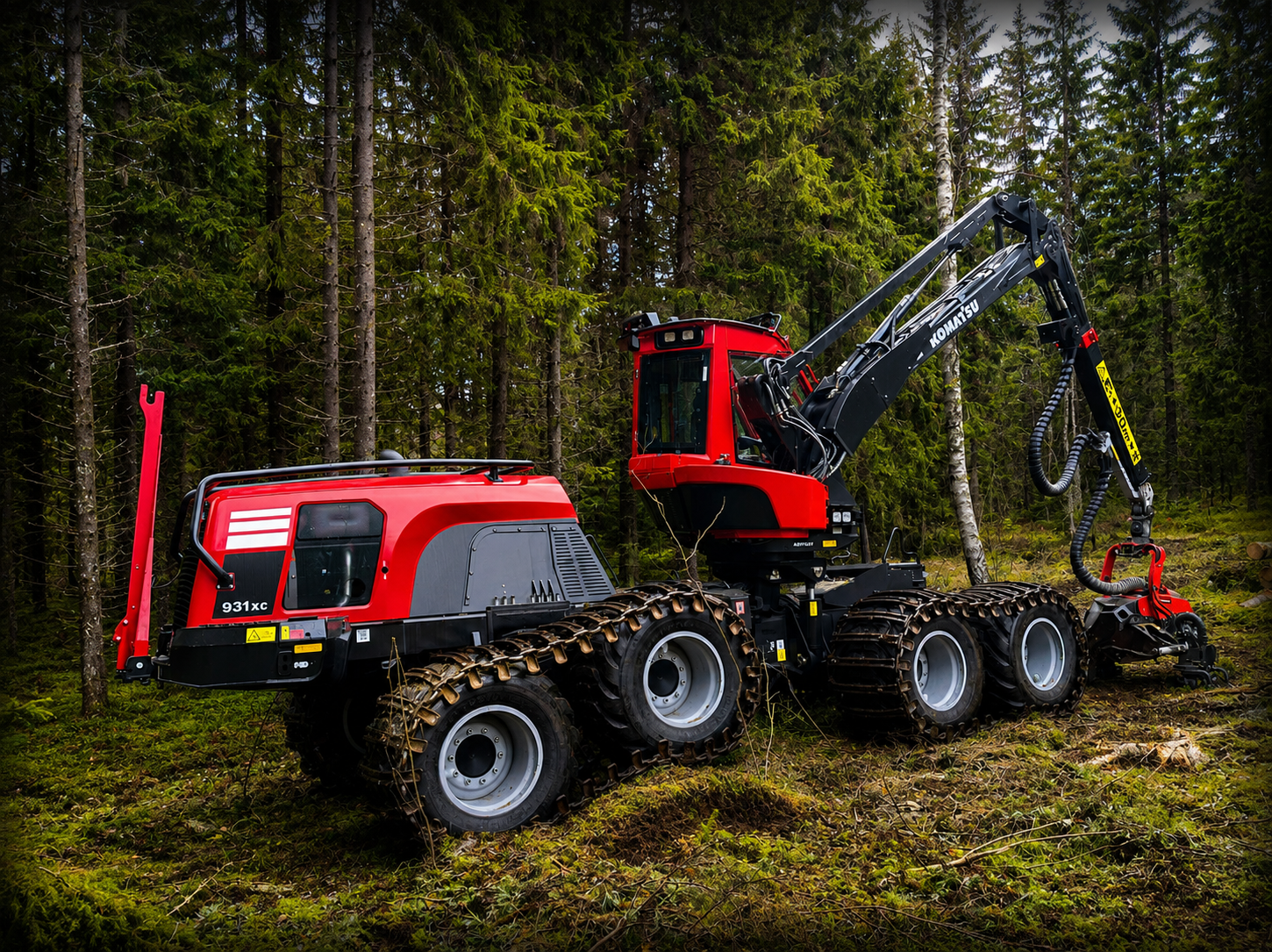 Харвестр Komatsu для лесозаготовительных работ